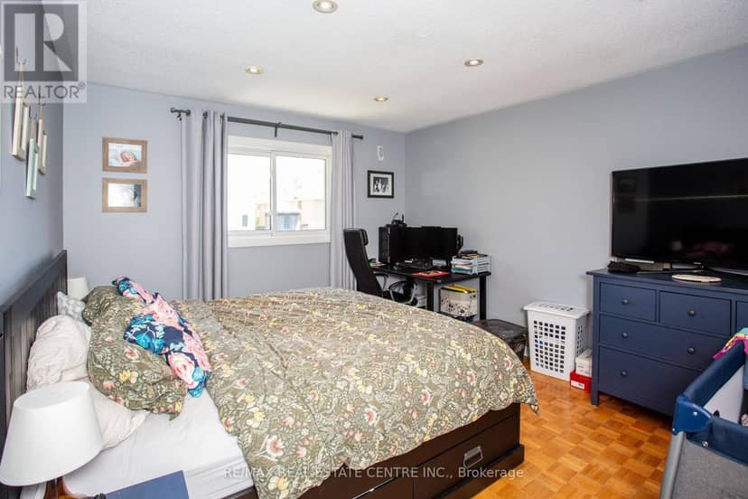 4386 Curia Crescent — photo 11 of 32