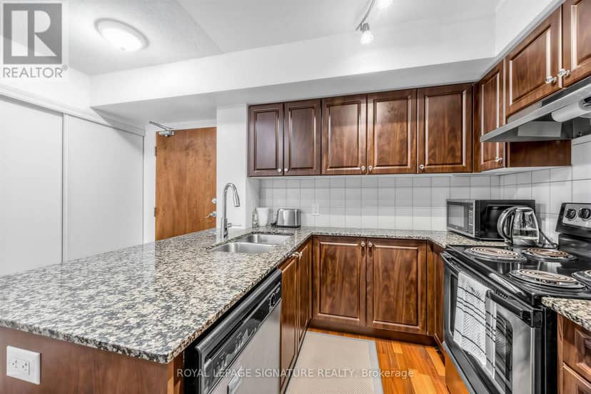 322 - 60 Fairfax Crescent — photo 12 of 31