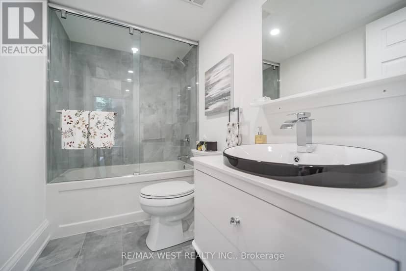 105 - 1 Emerald Lane — photo 6 of 14