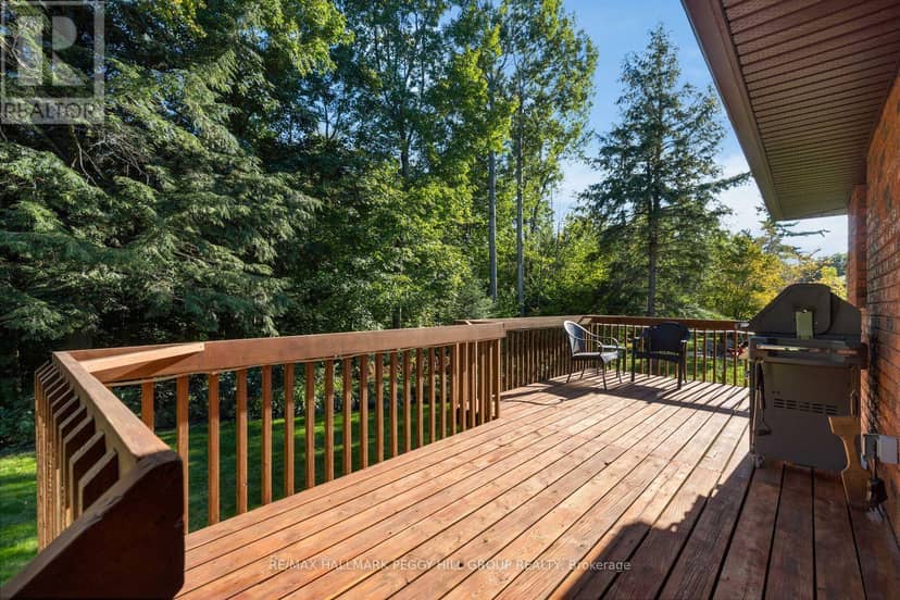 17 Holloway Lane — photo 2 of 21