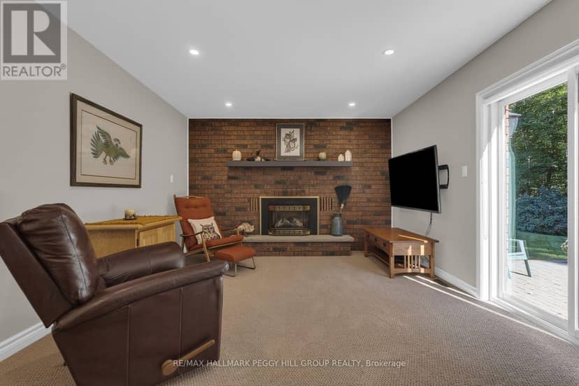 17 Holloway Lane — photo 7 of 21