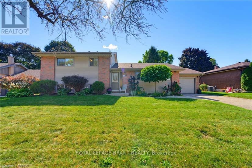 27 Brier Crescent — photo 2 of 40
