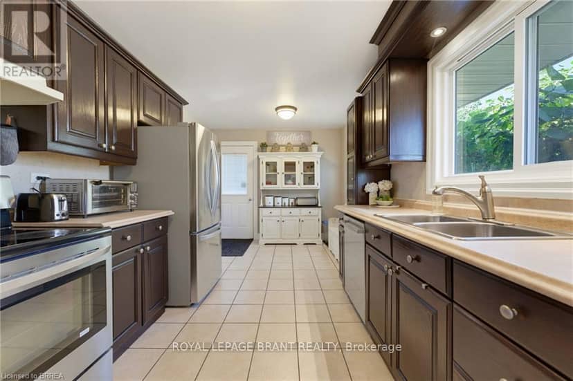 27 Brier Crescent — photo 16 of 40