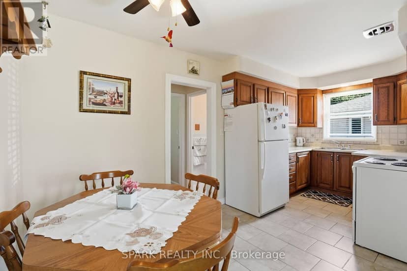 416 Delrex Boulevard — photo 9 of 40