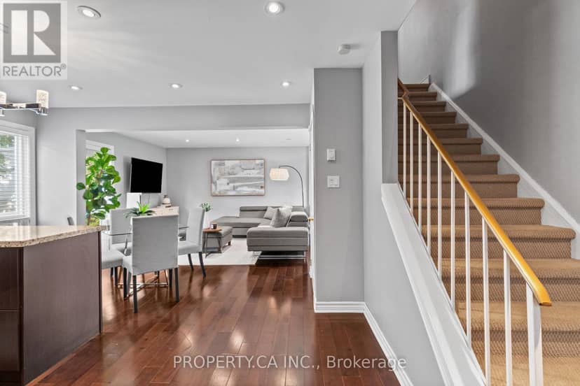 37 Gladstone Square — photo 13 of 27
