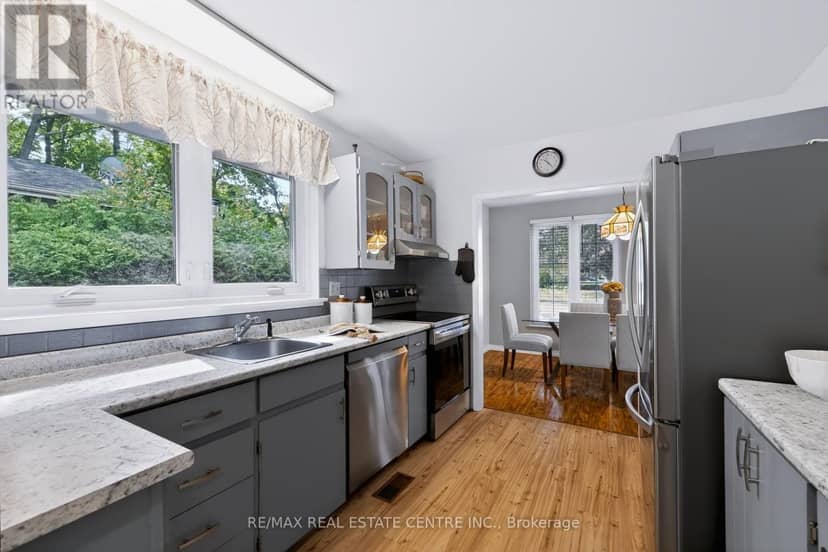 391 Bell Street — photo 10 of 39