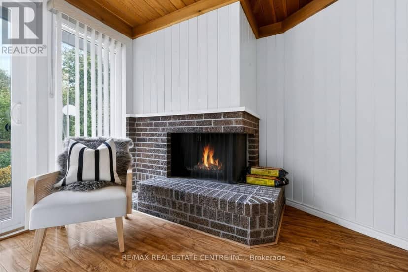 391 Bell Street — photo 17 of 39