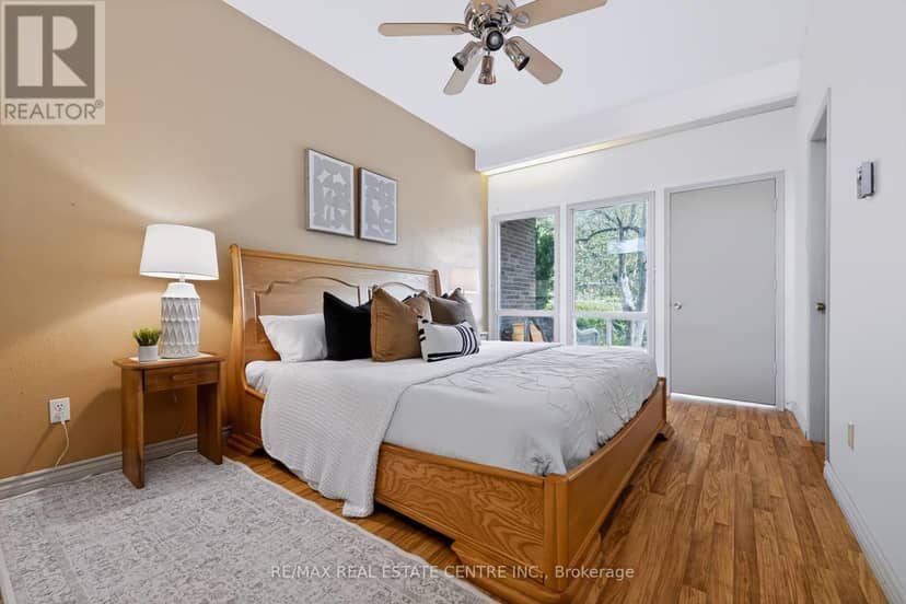 391 Bell Street — photo 18 of 39