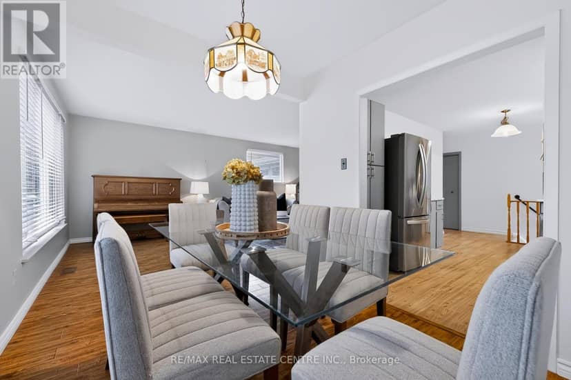 391 Bell Street — photo 8 of 39