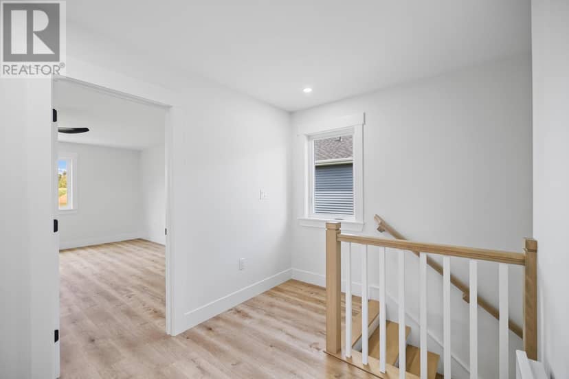 125 Samantha Lane — photo 18 of 37
