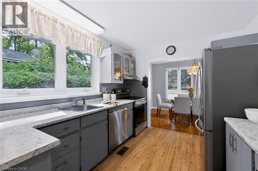 391 BELL Street — photo 13 of 39