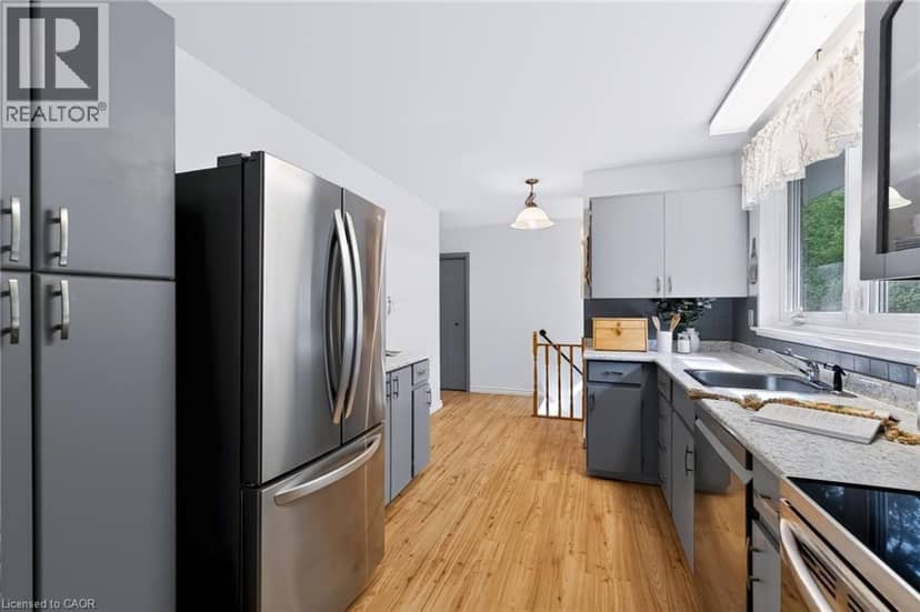 391 BELL Street — photo 11 of 39