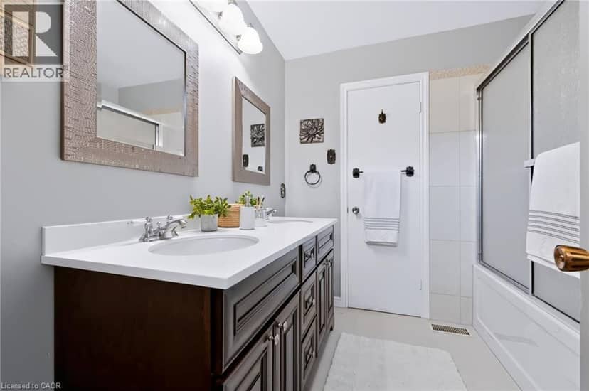 391 BELL Street — photo 19 of 39