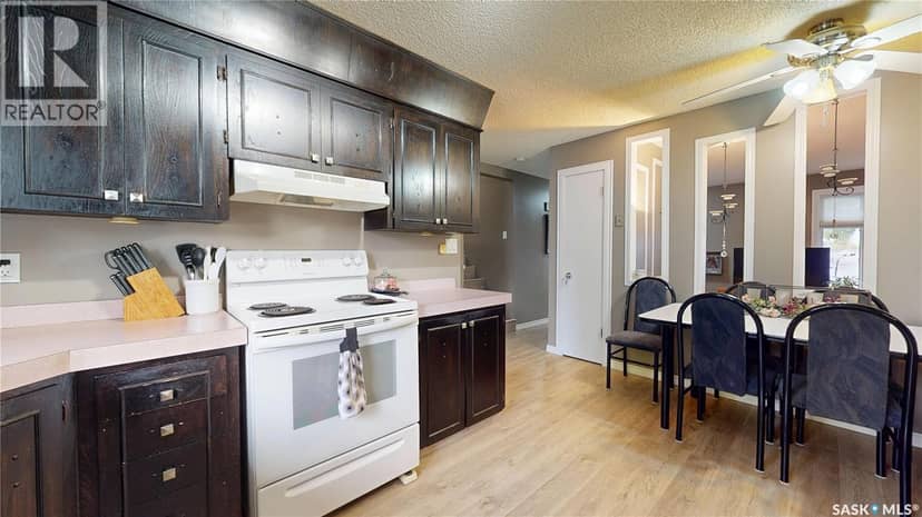 255 Litzenberger CRESCENT — photo 10 of 40