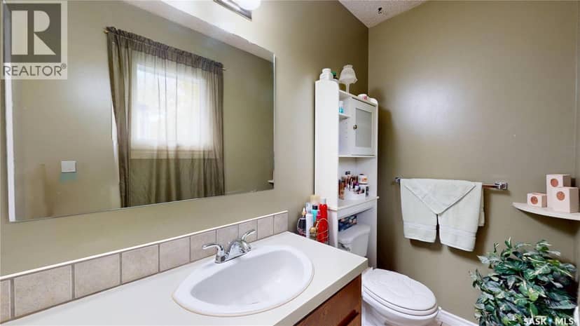 255 Litzenberger CRESCENT — photo 19 of 40