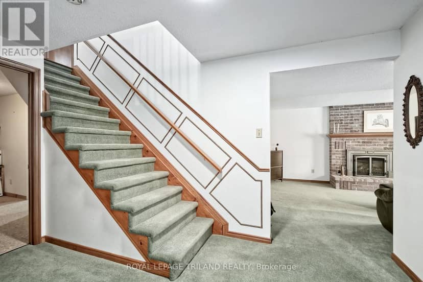 1662 Attawandaron Road — photo 12 of 22