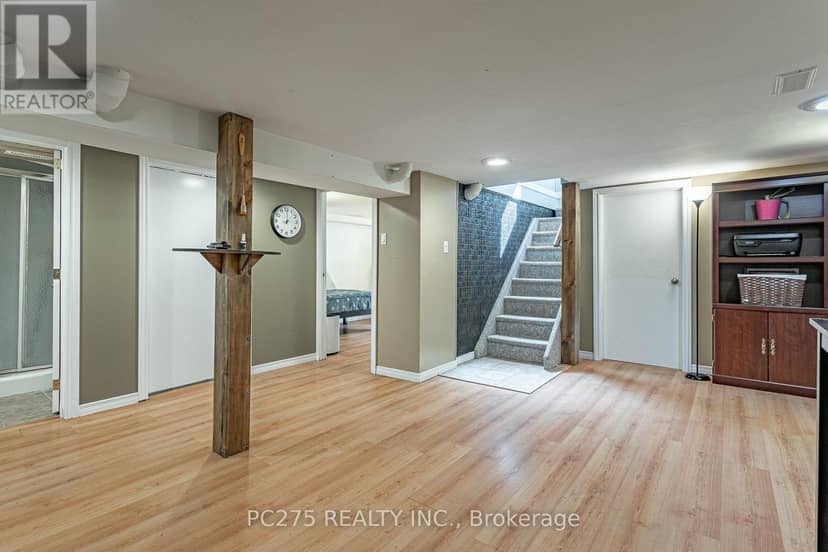82 Centre Street — photo 27 of 40