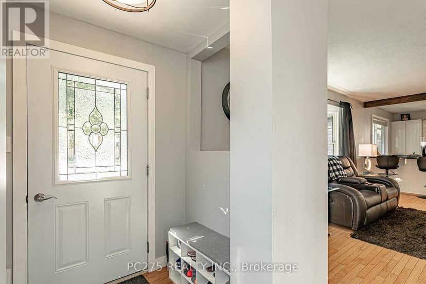 82 Centre Street, Huron East, photo 5