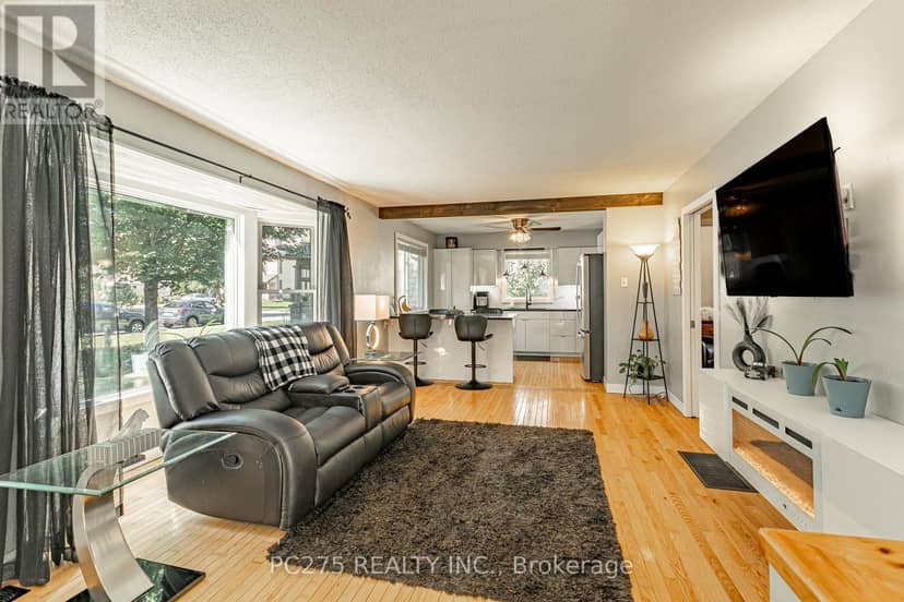 82 Centre Street, Huron East, photo 7