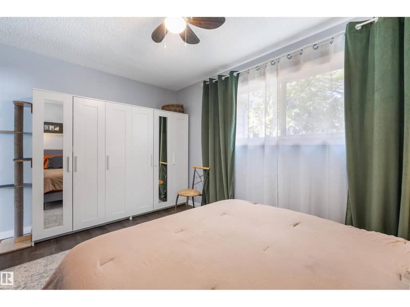 9715 71 AV NW — photo 14 of 39