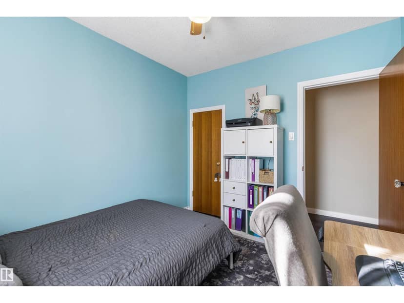 9715 71 AV NW — photo 17 of 39