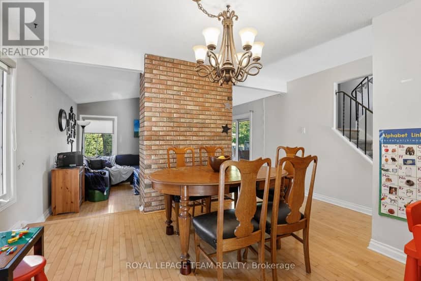 1133 St Emmanuel Terrace — photo 12 of 40