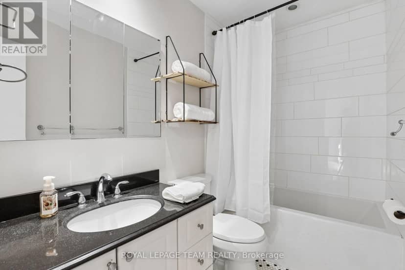 1133 St Emmanuel Terrace — photo 22 of 40