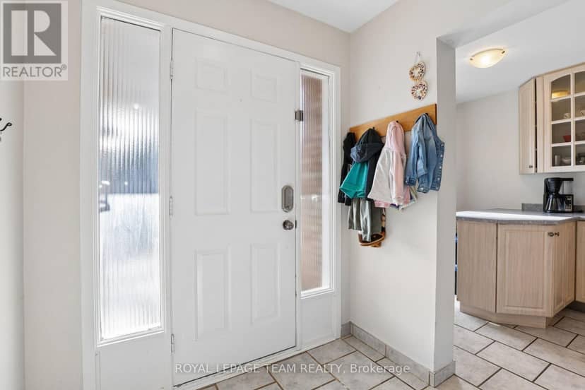 1133 St Emmanuel Terrace — photo 5 of 40
