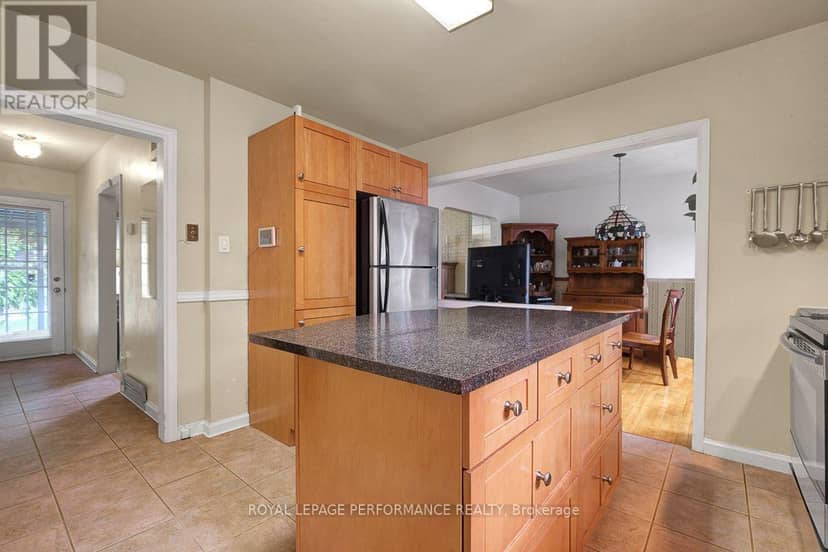 550 Wolffdale Crescent — photo 15 of 40