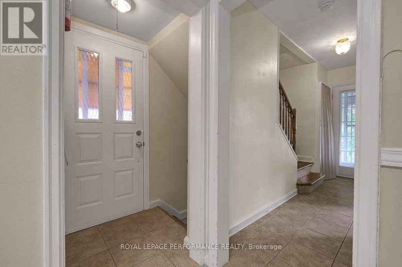 550 Wolffdale Crescent — photo 25 of 40