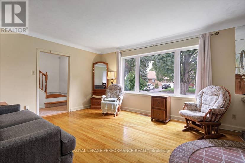 550 Wolffdale Crescent — photo 7 of 40