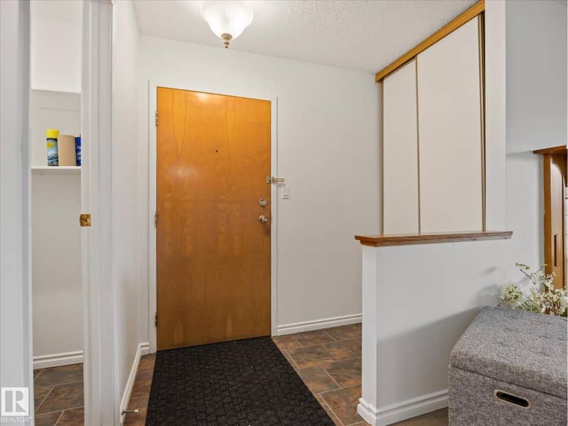 #301 55 Akins Dr NW, St. Albert, photo 3