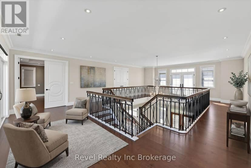 241 Tamarack Boulevard — photo 18 of 40