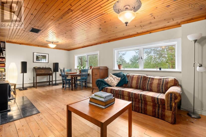 162 Lakewood Dr — photo 35 of 40