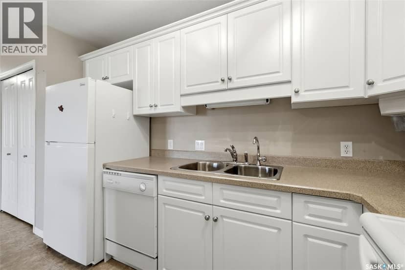 342 3605 Albert STREET — photo 10 of 28