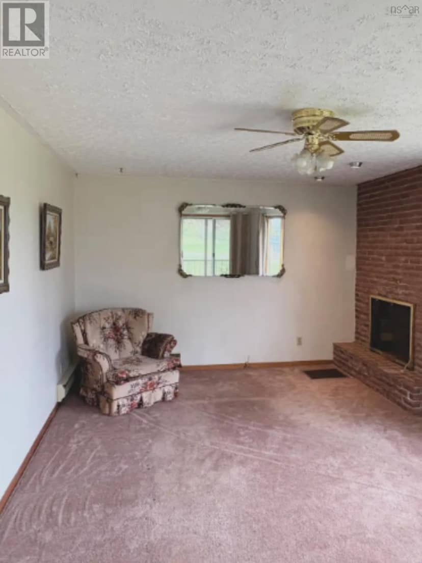 429 Victoria Road — photo 9 of 20