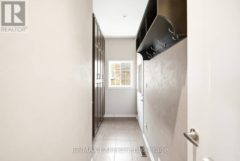 2071 Gibson Street — photo 14 of 40