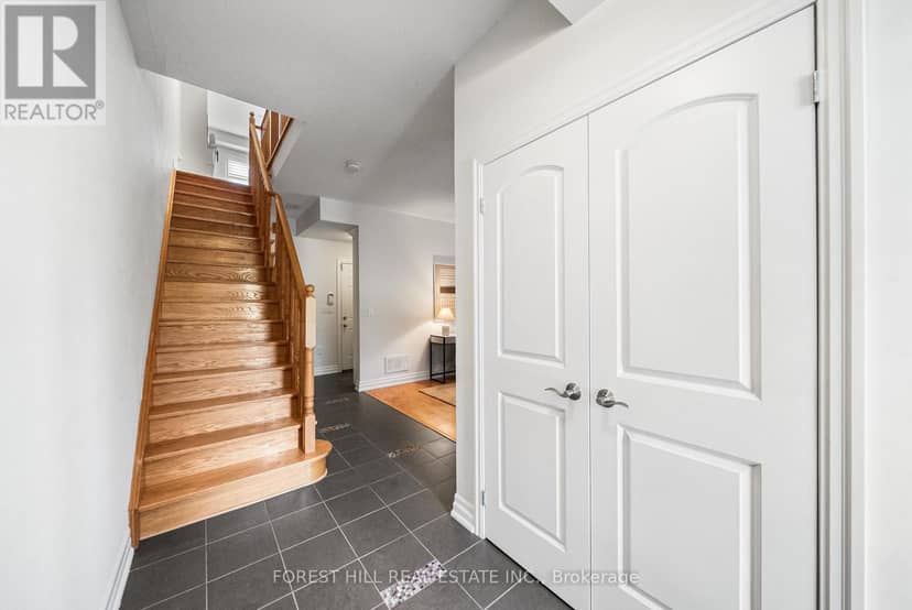 25 Beverley Glen Boulevard — photo 35 of 40