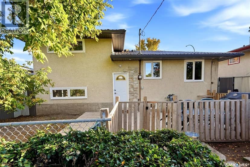 6610 Dewdney AVENUE — photo 36 of 37