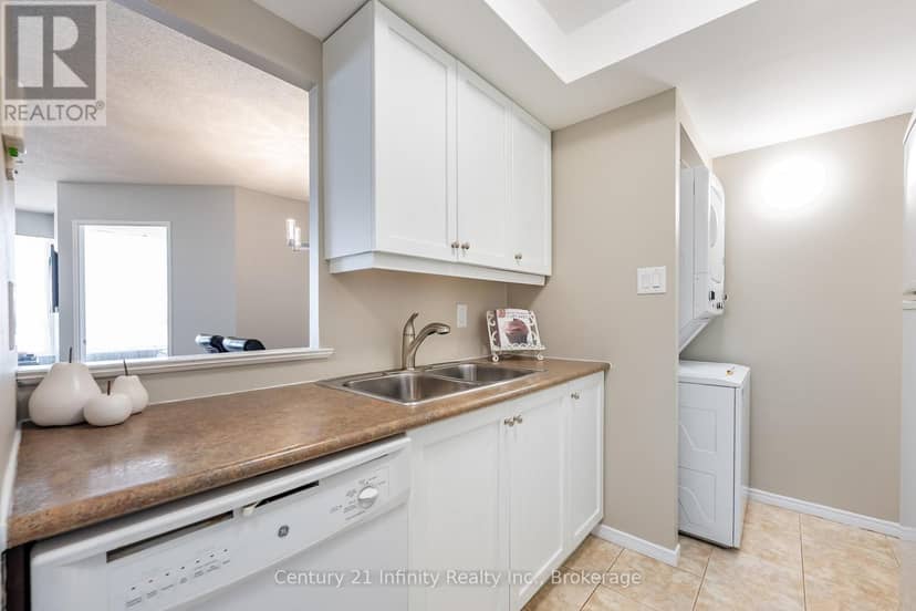 1206 - 5 Greystone Walk Drive — photo 2 of 29