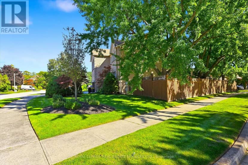 340 Oakridge Court, Oakville, photo 6