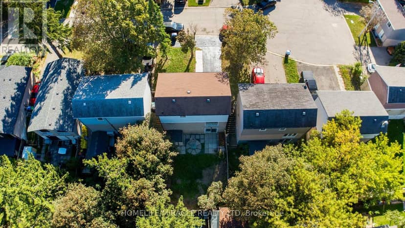 10 Habitat Square, Brampton, photo 3
