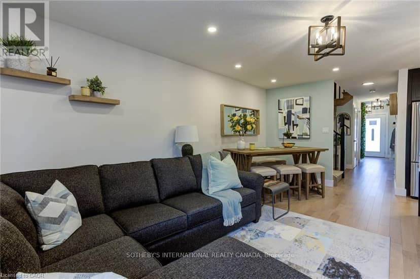 79Q - 72 Bur Oak Common — photo 10 of 39