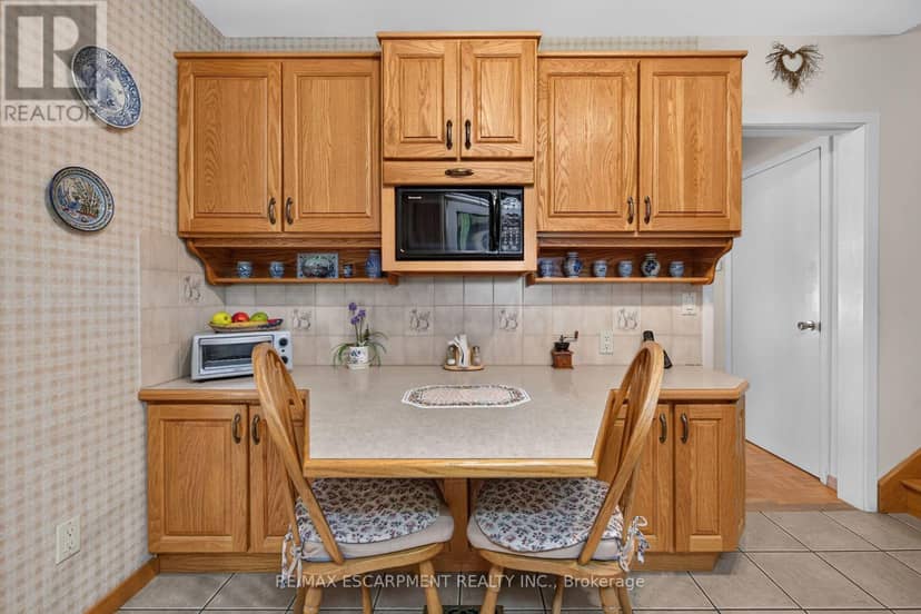 994 Barton Street — photo 15 of 40