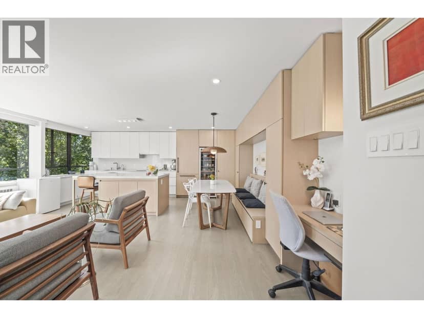 817 1445 Marpole Avenue, Vancouver, photo 4