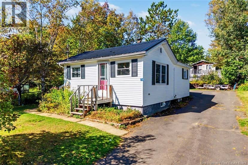 74 Chestnut Street, Minto, photo 3