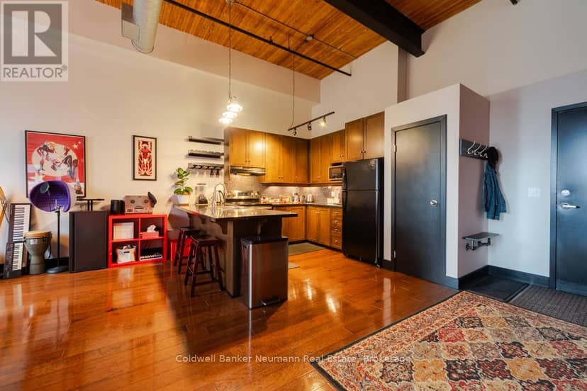221 - 26 Ontario Street — photo 15 of 39