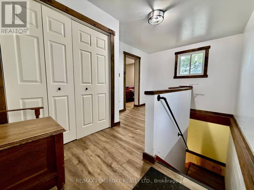 2066 La Passe Road, Whitewater Region, photo 8