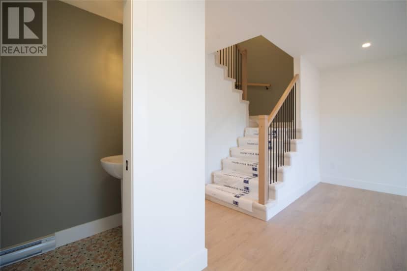 22 Rachel Drive — photo 3 of 24