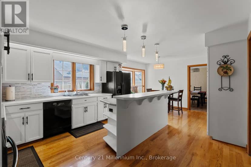 449 6th Avenue W — photo 20 of 40